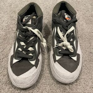 NIKE sacai x Blazer Low 'Iron Grey. Size 10.5